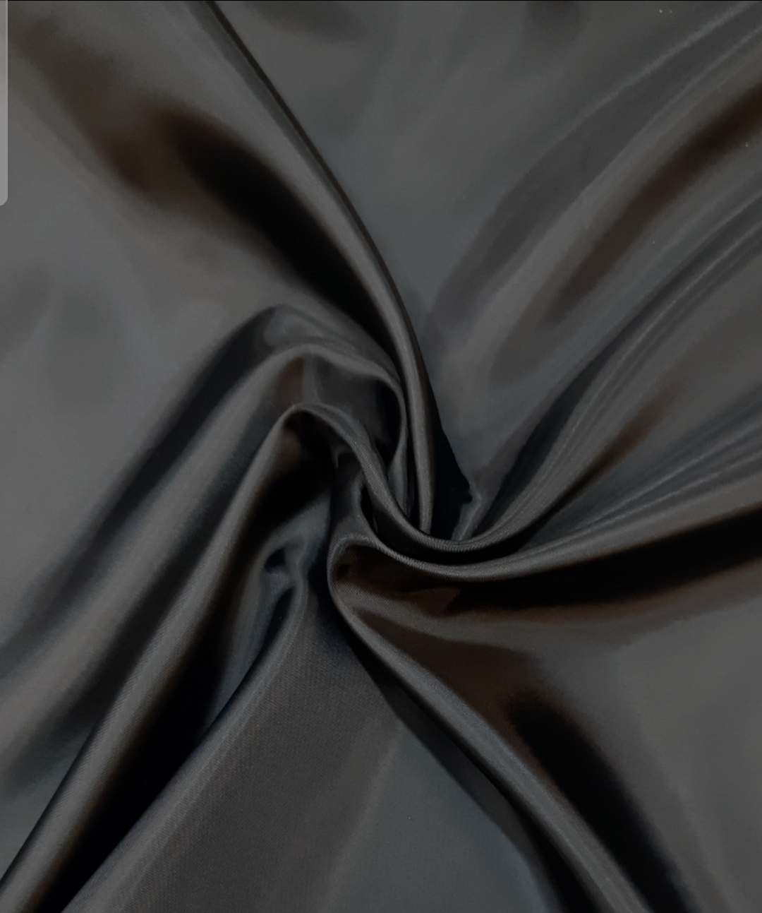 Screenshot_۲۰۲۳۰۱۰۲-۱۳۲۹۳۱_Camera آستر رویال ژاپن مشکی